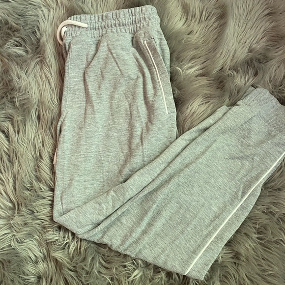 Gray joggers - Picture 1 of 3